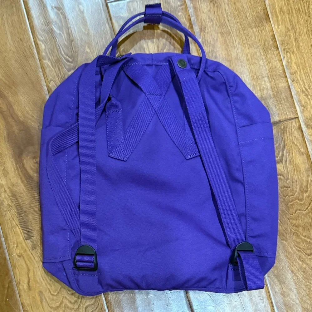 Like New fjallraven Classic Kånken Purple backpack